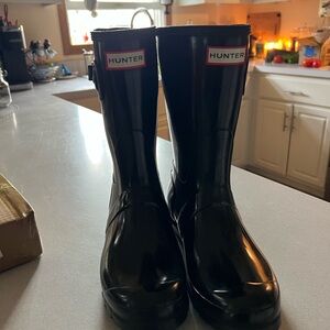 Hunter rain boots mid calf boots black excellent condition